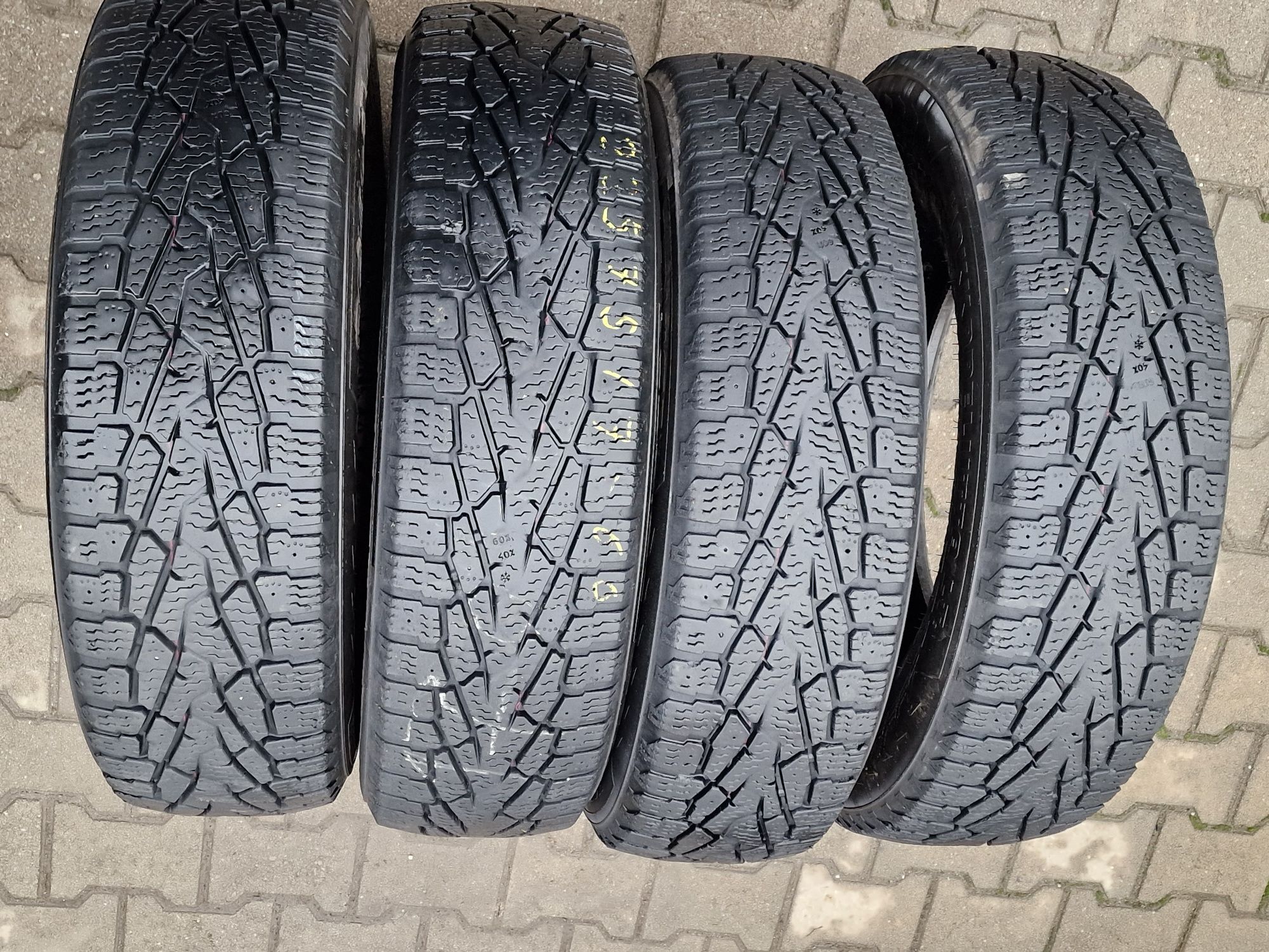 225 75 17 nokian
