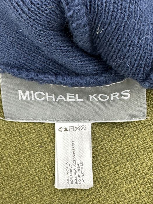 Caciuli Armani si Michael Kors noi