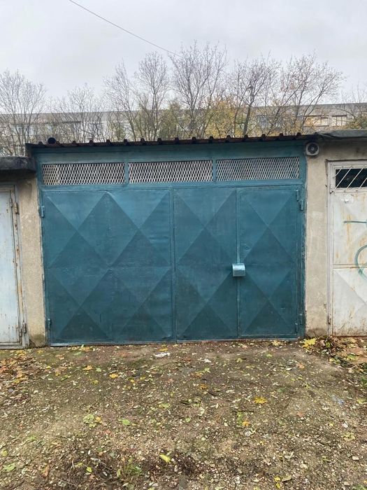 Garaj de vanzare