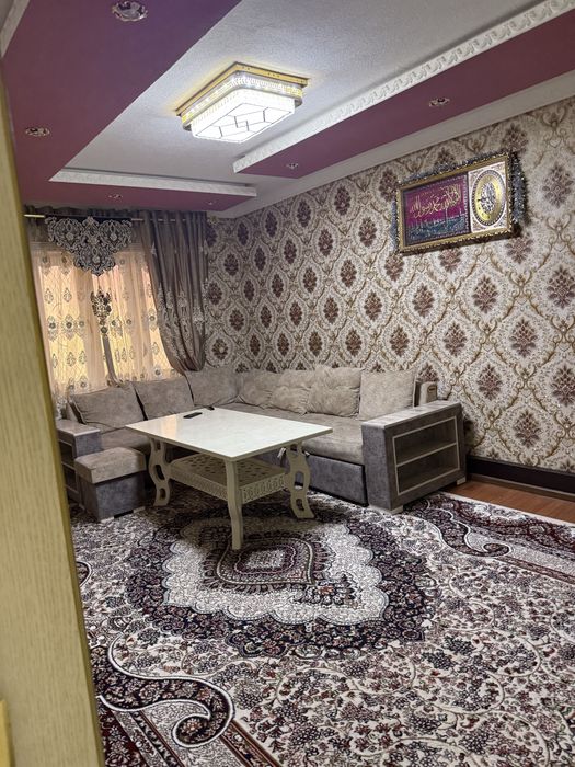 Srochna kvartira sotiladi