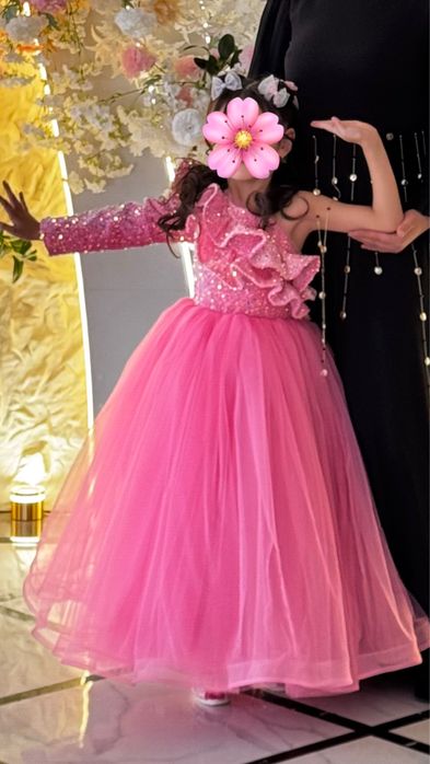 Продам платье для девочки