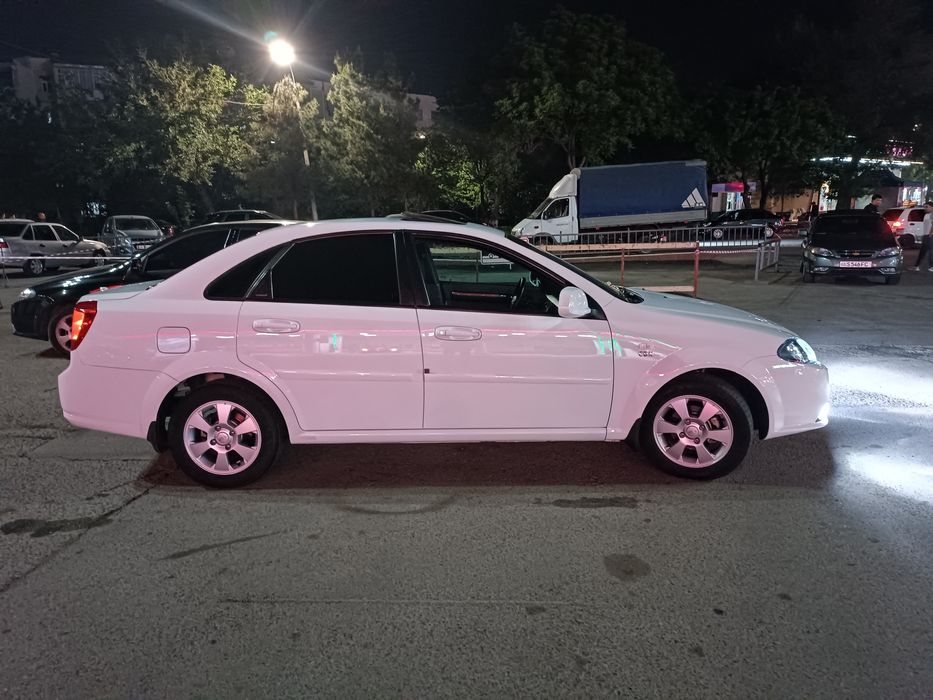 Chevrolet jentra 3-poz avtomat. Nasiya savdo boshiga 4000