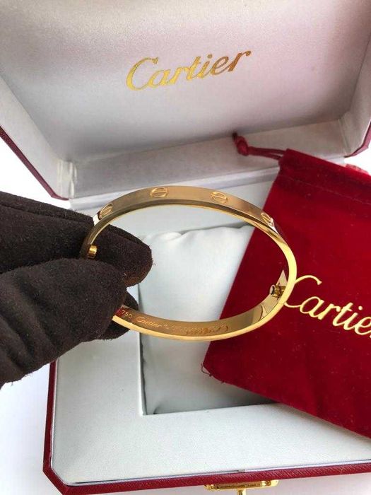 Brățară model Cartier LOVE 21 Gold 18K