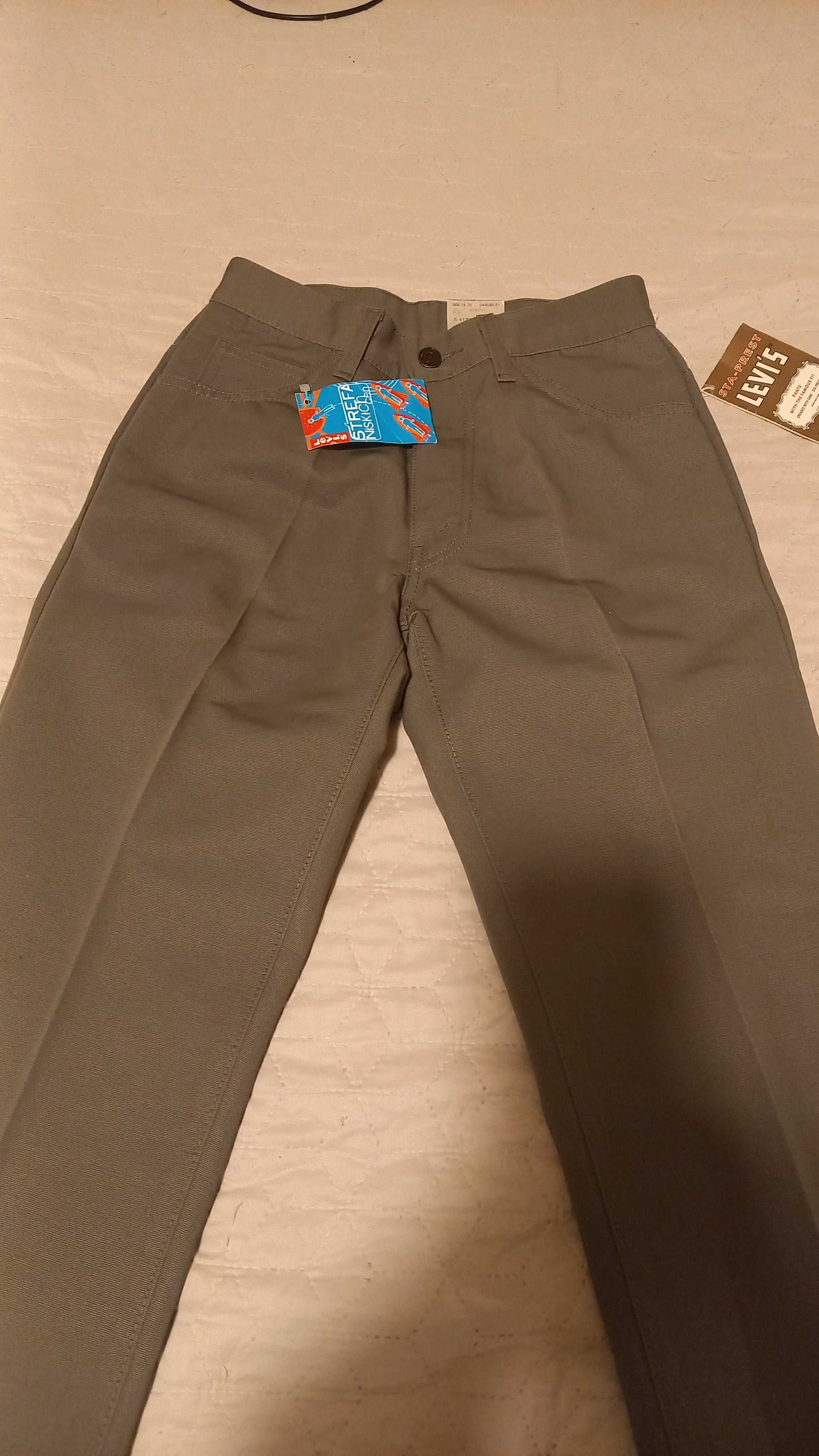 Нов панталон Levi's