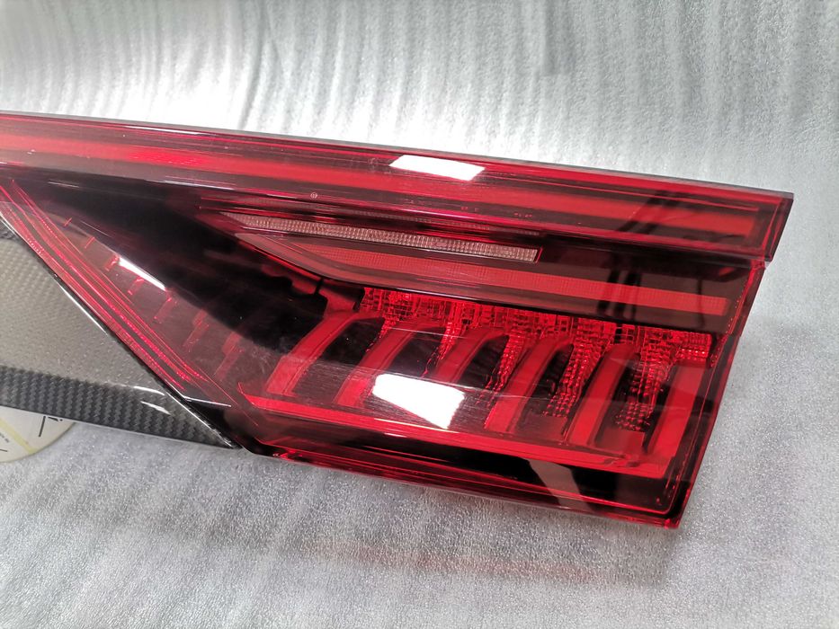 4M8945095AB Нов Carbon Централен Стоп Audi Q8 SQ8 RSQ8