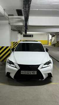 Lexus is 200t 2016