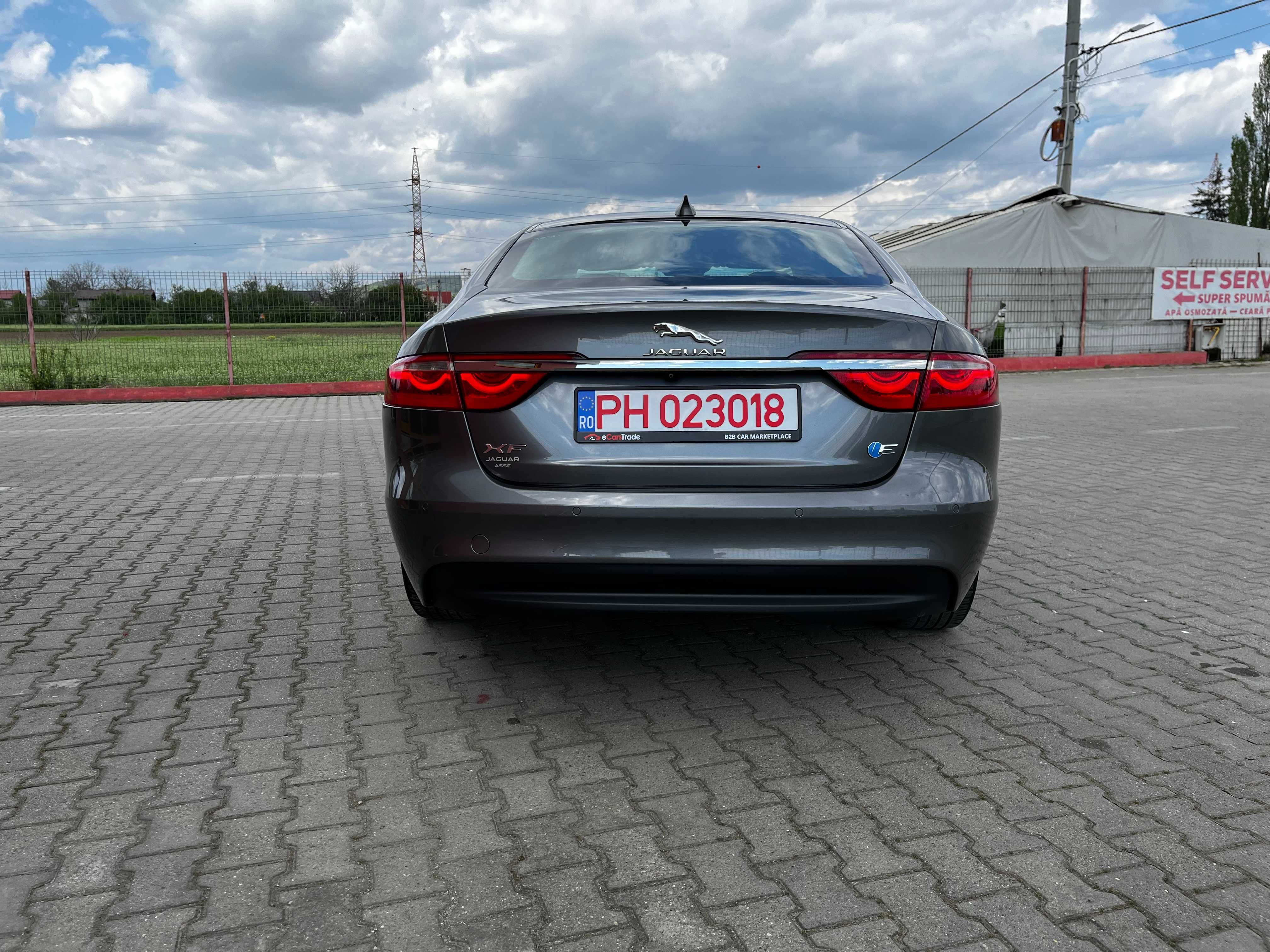 Jaguar XF 2.0 D E-Performance Aut. LED-Xenon Leather Navi KeylessGo