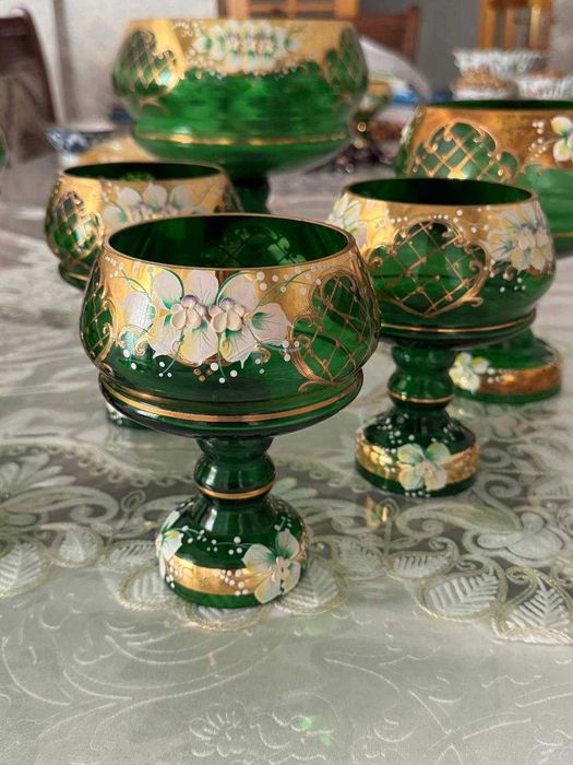 Багимские вазы зелёные