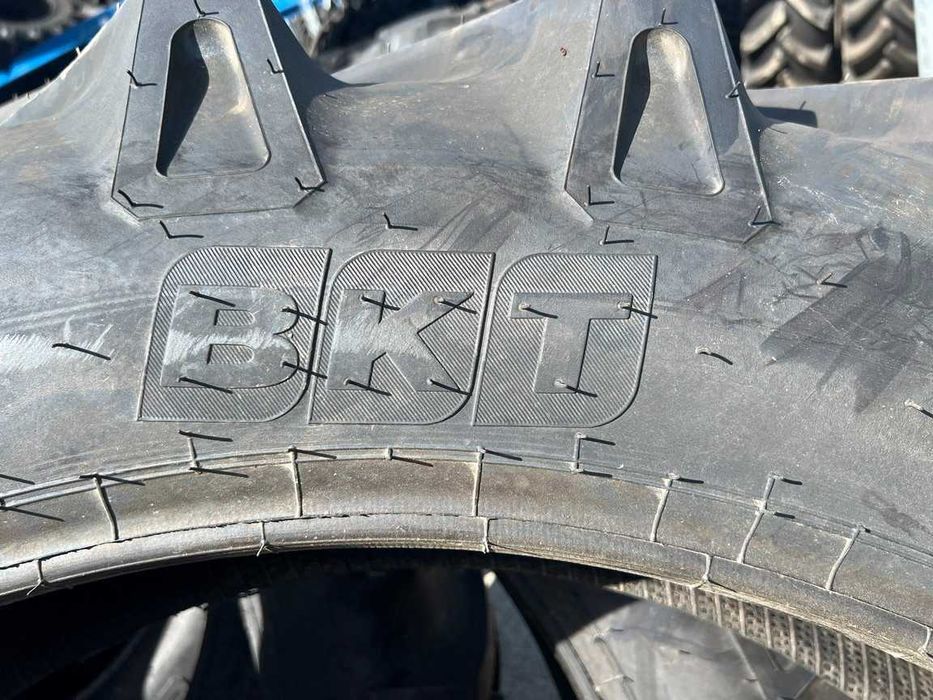 Marca BKT 14.00-38 anvelope noi cu 8 pliuri pentru tractor UTB