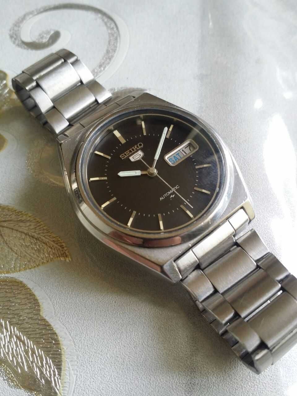 Продам часы SEIKO-5