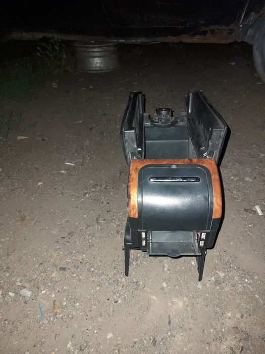 Полочка для атомобиля