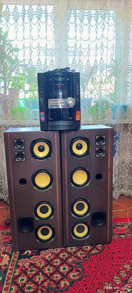 Продам колонки с музыкальным центром