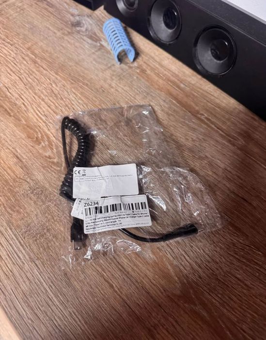 Cablu USB c ondulat mașina