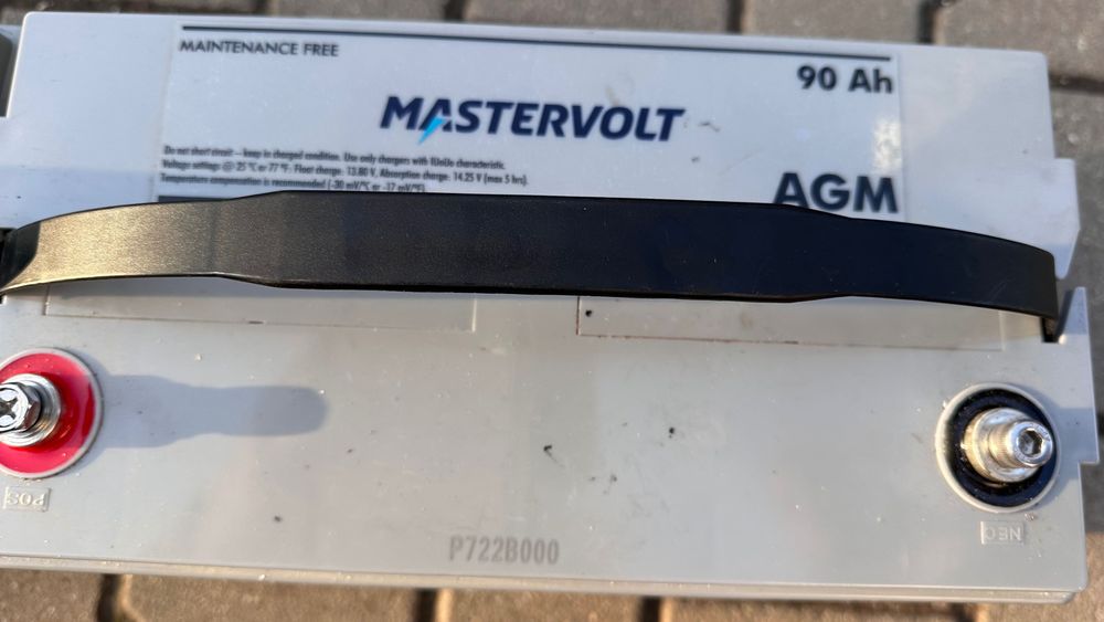AGM акумулатори на марката Mastervolt