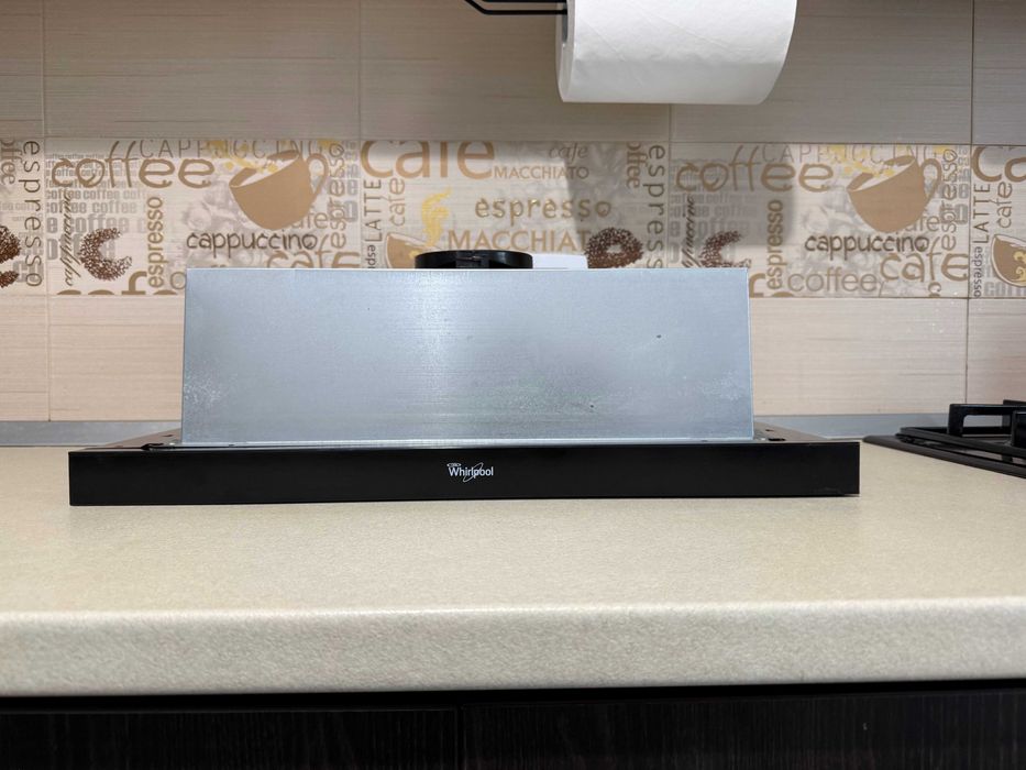 Hota incorporabila telescopica Whirlpool AKR 749 NB