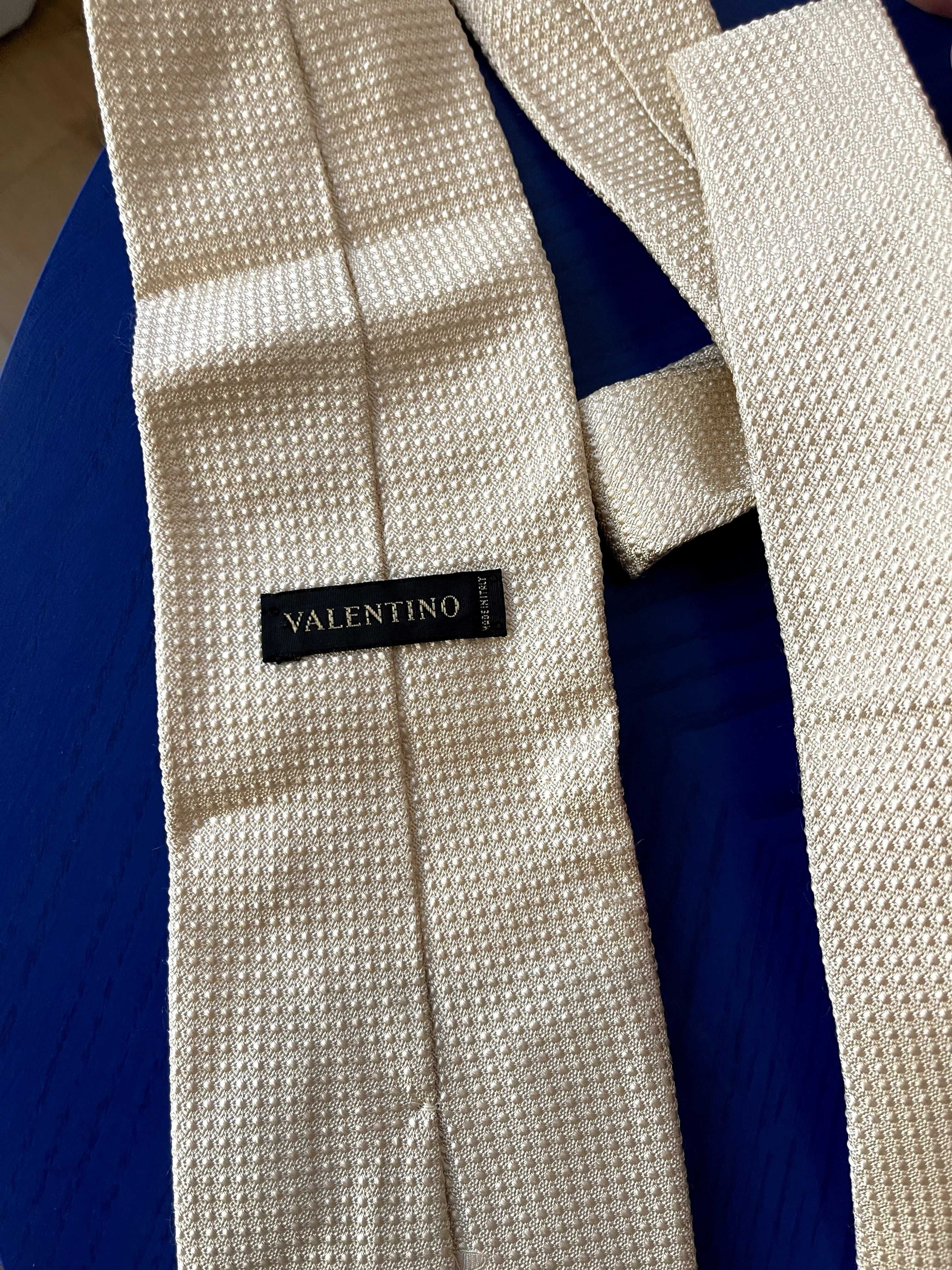 Автентична 100% копринена вратовръзка Valentino в цвят шампанско