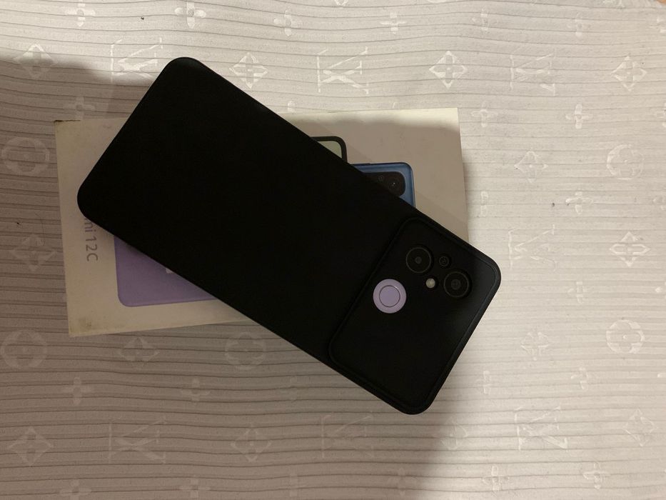 Редми 12 С состояния как новый