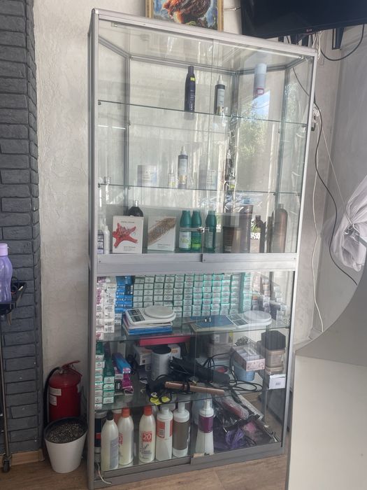 Витражный шкаф  продам