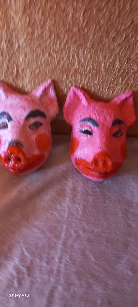 Продавам кукерски маска,образ на прасе