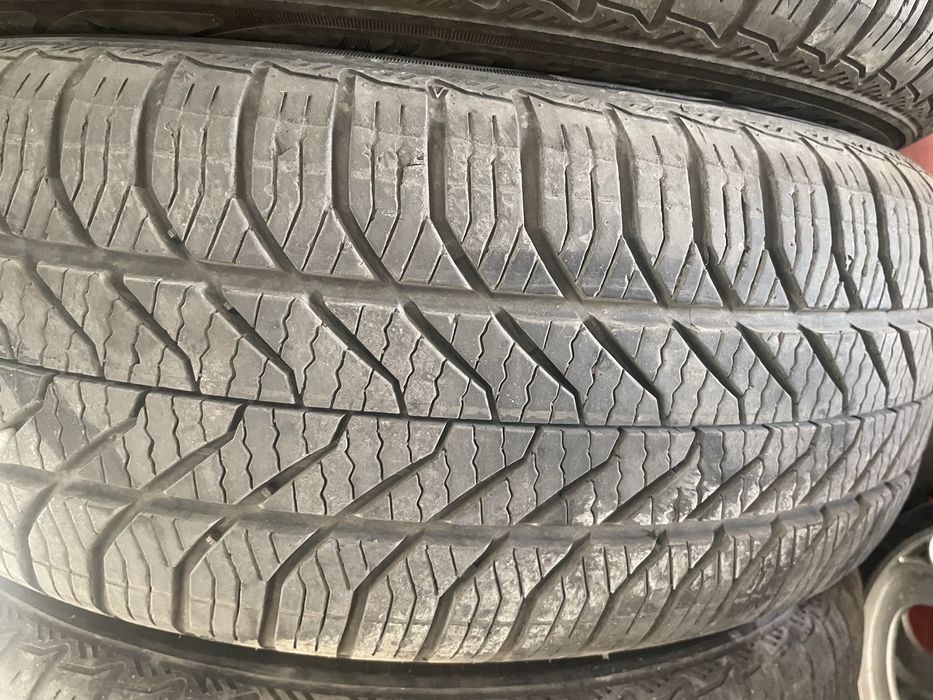 Продам заводские диски и шины от жентры
