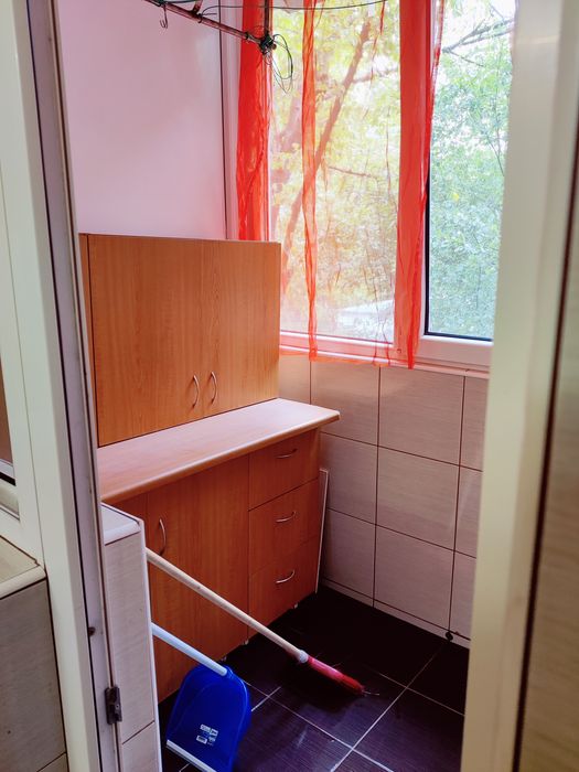 Închiriez apt. 3 camere zona Crangasi