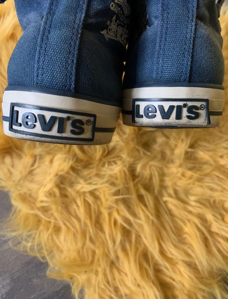 Дамски кецове”Levi’s”