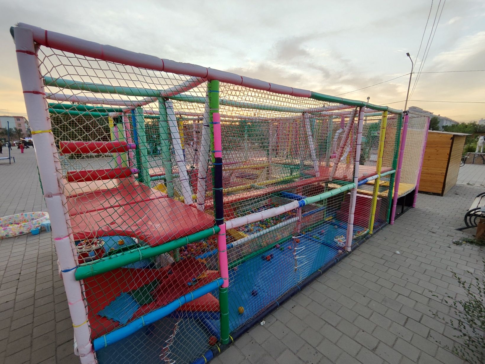 Лабиринт игровой на набережной