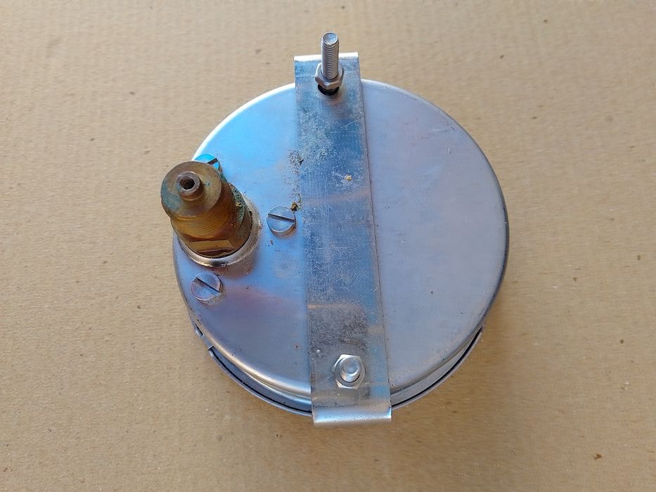 Манометър глицеринов ф100