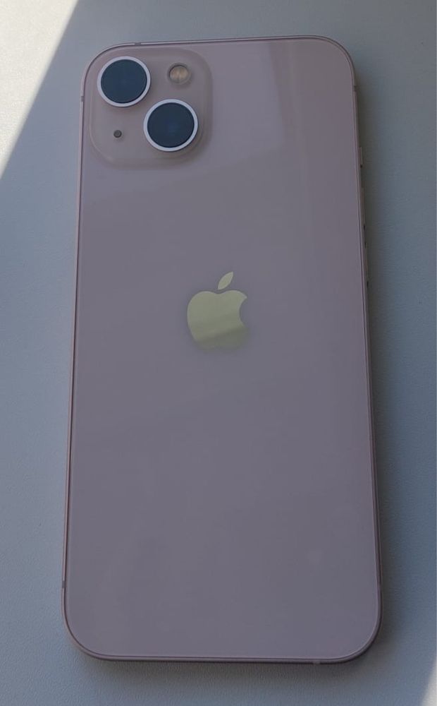 Смартфон Apple iPhone 13 128Gb розовый