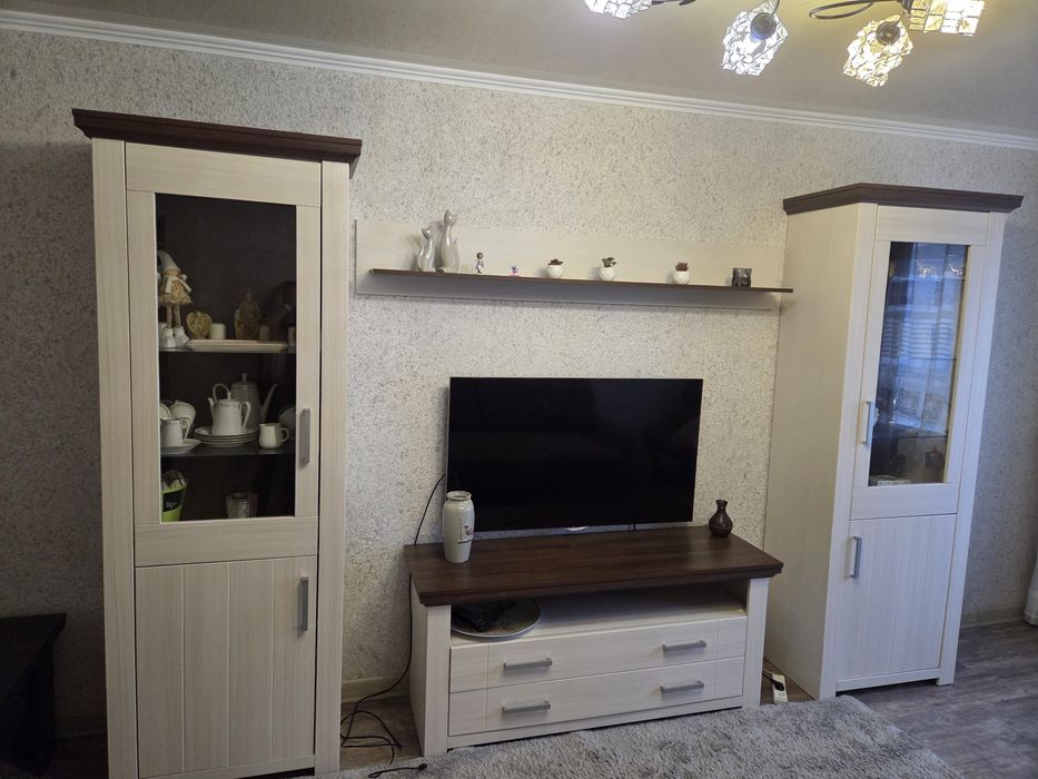 Продам стенку в зал