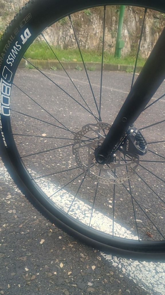 Vând bicicletă gravel personalizată