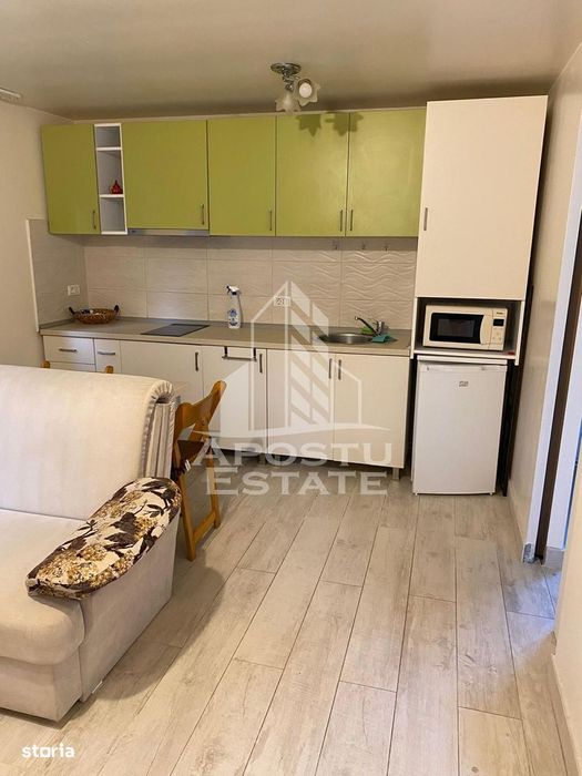 Casa individuala, 2 camere, 2 locuri de parcare, curte, zona Ghirodei