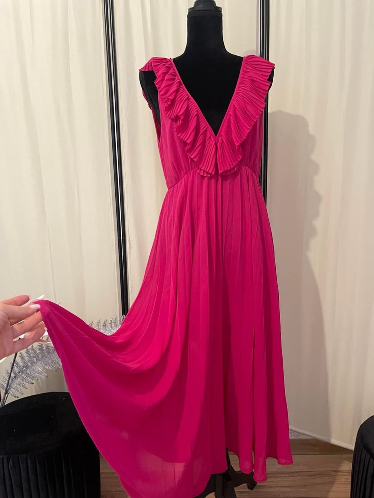 Rochie Zara fucsia xs