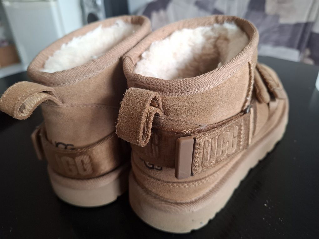 Ghete UGG marimea 36