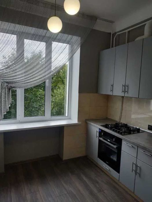 Дава се под наем Двустаен апартамент в София, Център - 55 кв.м за 357 € - Снимка #3