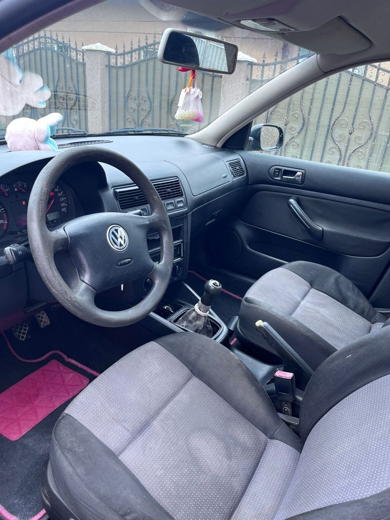 Volkswagen Golf 4 breck 1.6 benzină