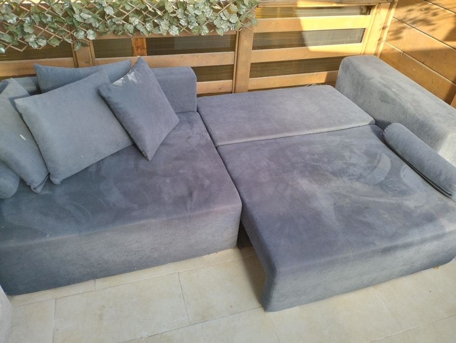 Vând canapea extensibila cu lada