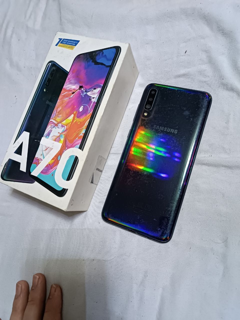 Telefon Samsung A70 srochno sotiladi
