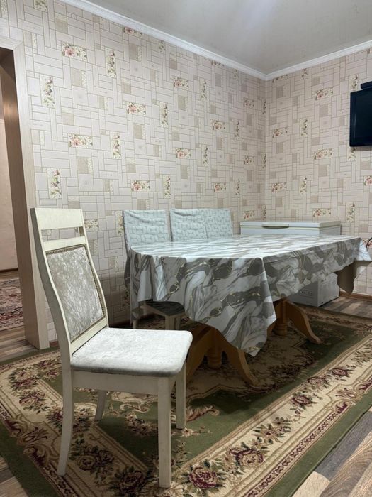 Продам стол и стулья