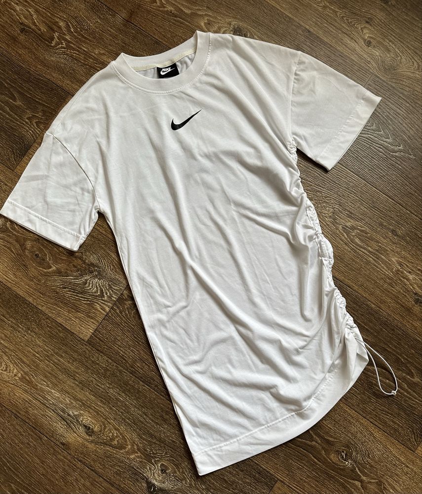 Ветровка/Туника Nike