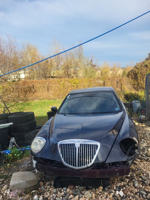 Vând Lancia Thesis Centenar si Lancia Thesis pt piese de schimb