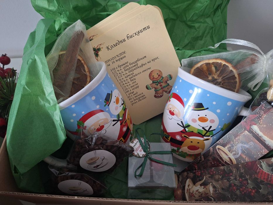 Коледни кутии за подарък