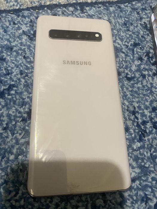 Samsung s10 5g телефон и чехолымен