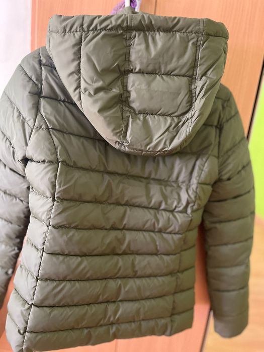 Vând geaca nouă Tommy jeans