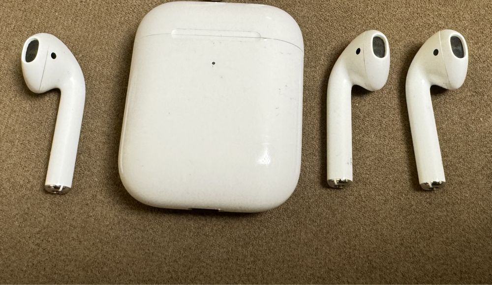 Airpods 1st gen / първо поколение на брой