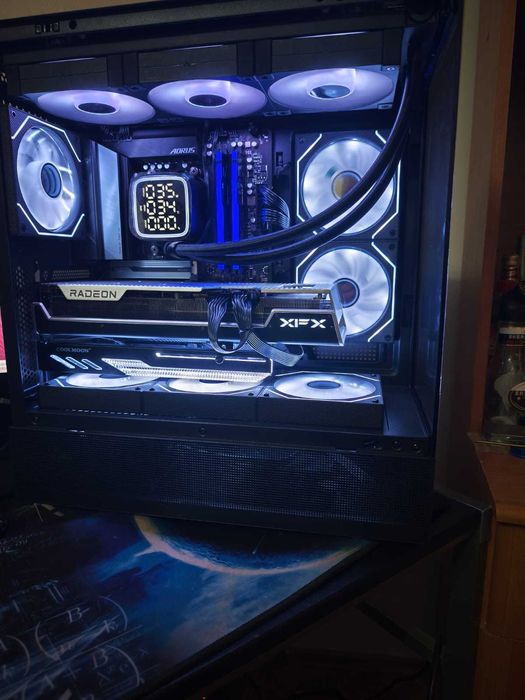 PC Gaming / Ryzen 7 9700X / RX 7800 XT GDDR6 16Gb 64 Gb DDR5 6000Mhz