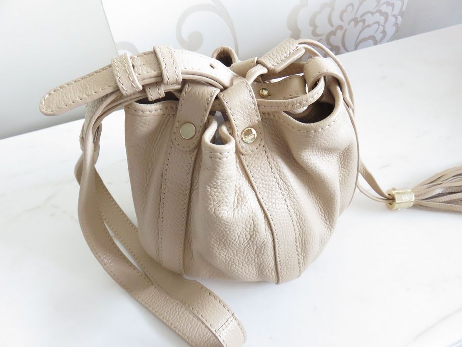 Чанта See by Chloе small Vicki bucket bag, нова