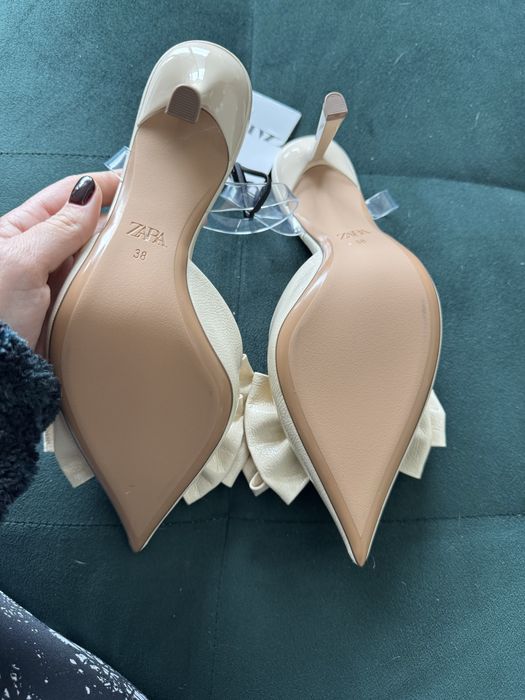 Нови обувки ZARA
