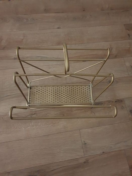 Suport reviste din fier, aspect vintage