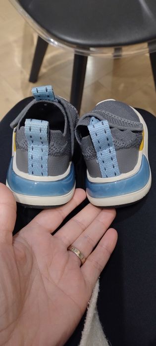 Tenisi Zara marimea 19 elastici